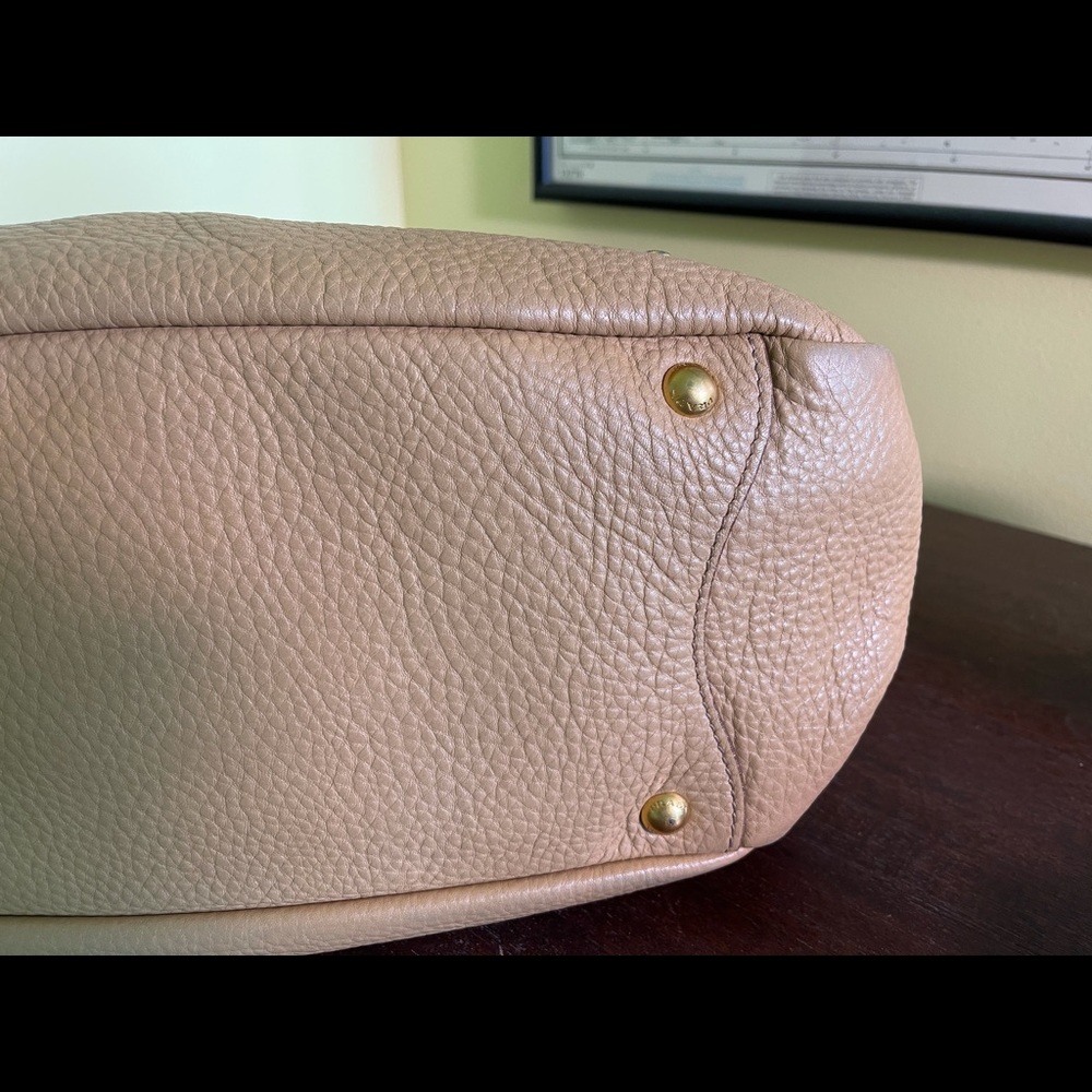 Prada Daino shoulder bag 100% authentic nude/camel - Picture 8 of 16